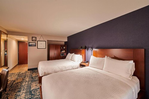 Four Points by Sheraton Cleveland-Eastlake - image 4