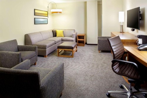 Hyatt Place Cleveland/Lyndhurst/Legacy Village - image 17