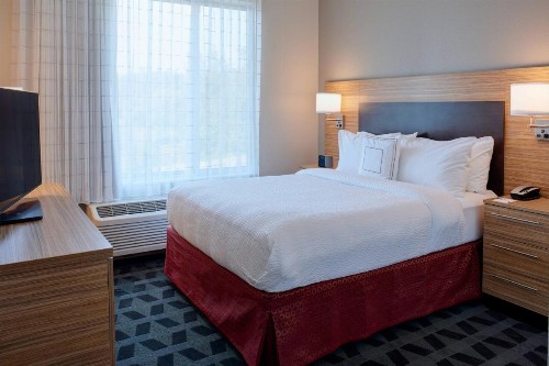 TownePlace Suites by Marriott Cleveland Solon - image 20