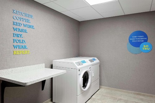 Tru By Hilton Cleveland Midtown - image 13