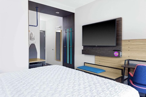 Tru By Hilton Cleveland Midtown - image 3