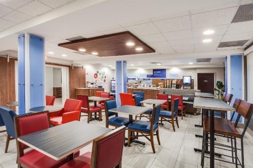 Holiday Inn Express Hotel & Suites Clewiston an IHG Hotel - image 10