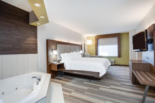 Holiday Inn Express Hotel & Suites Clewiston an IHG Hotel - image 6