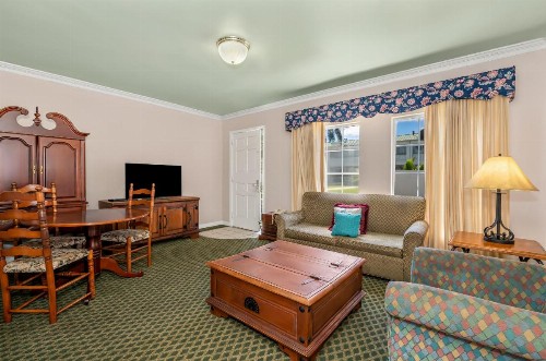 Americas Best Value Inn Historic Clewiston Inn - image 39