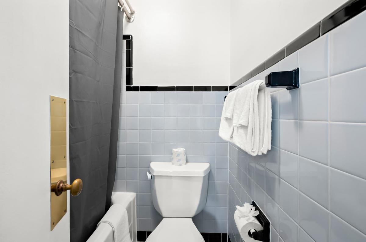 Americas Best Value Inn Historic Clewiston Inn - image 4