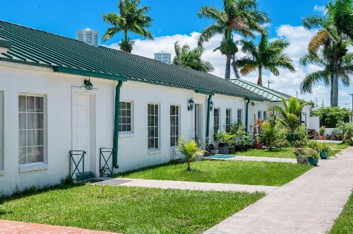 Americas Best Value Inn Historic Clewiston Inn - image 47