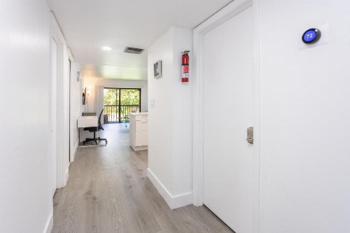 Bass & Sun Condominium 2/2 Bedroom - image 16