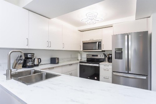 Bass & Sun Condominium 2/2 Bedroom - image 17
