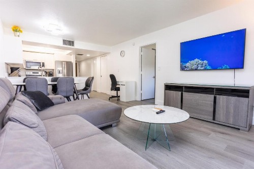 Bass & Sun Condominium 2/2 Bedroom - image 30