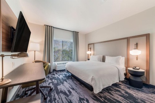 Fairfield by Marriott Inn & Suites Knoxville Clinton - image 5