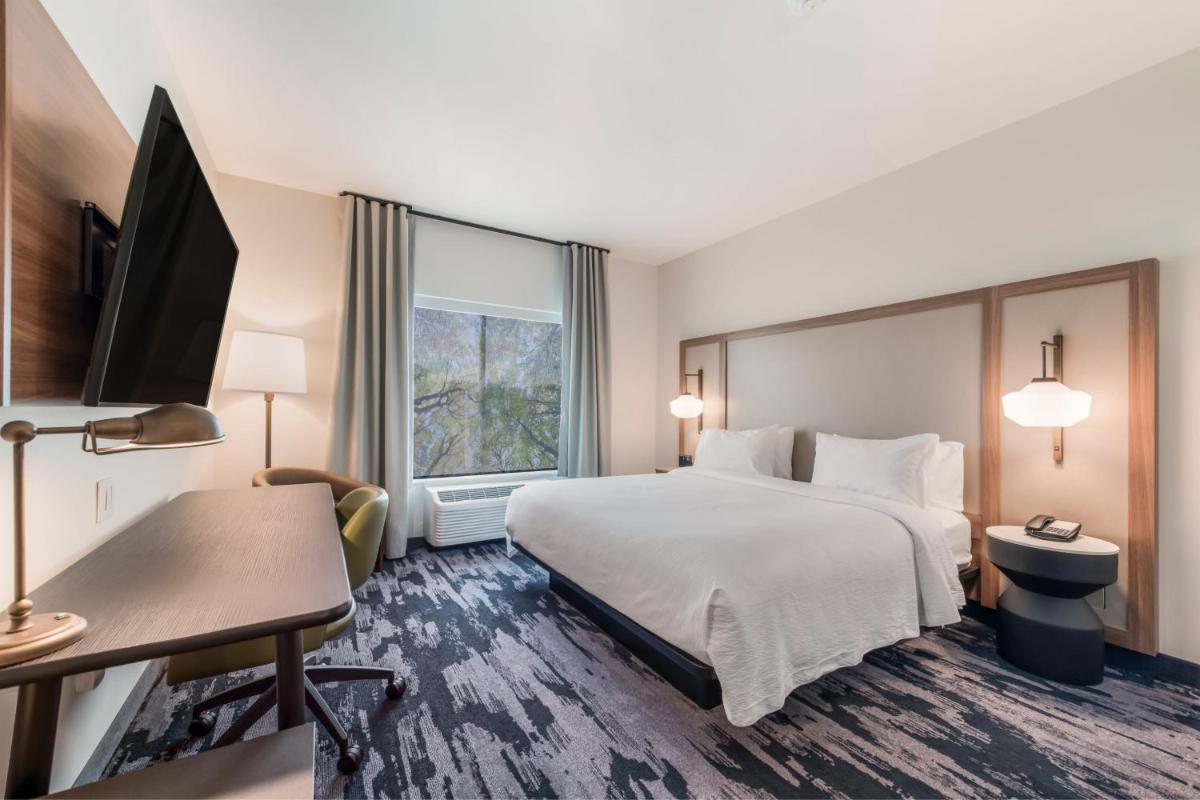Fairfield by Marriott Inn & Suites Knoxville Clinton - image 5