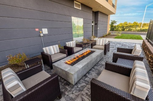 Fairfield by Marriott Inn & Suites Knoxville Clinton - image 9