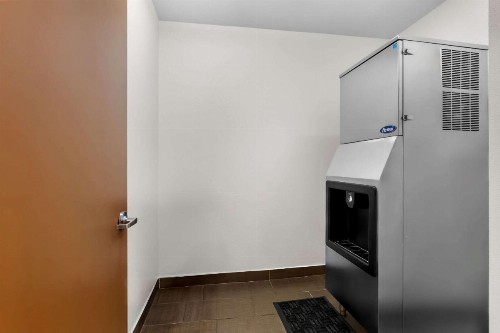 Comfort Suites Clovis - image 24