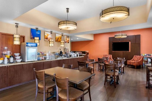 Comfort Suites Clovis - image 27
