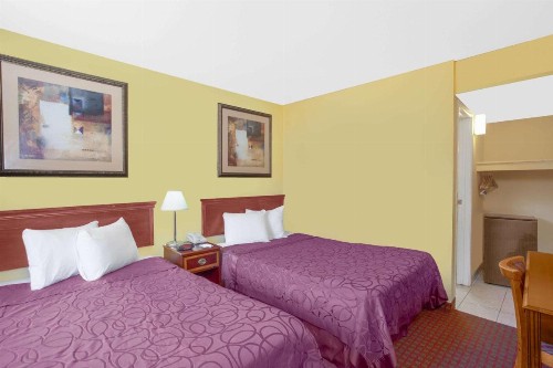 Travel Stay - Coalinga - image 24