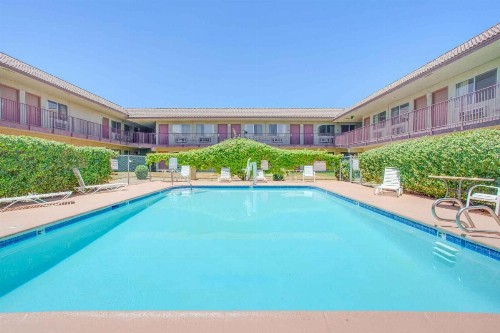 Travel Stay - Coalinga - image 4