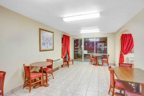 Travel Stay - Coalinga - image 5