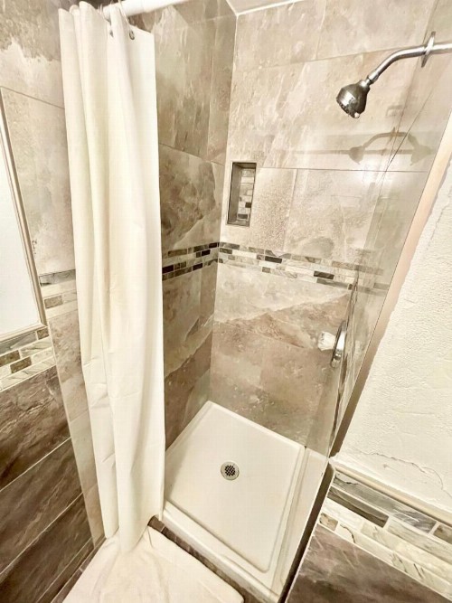 Royal Lodge - image 21
