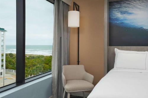 Hilton Cocoa Beach Oceanfront - image 3