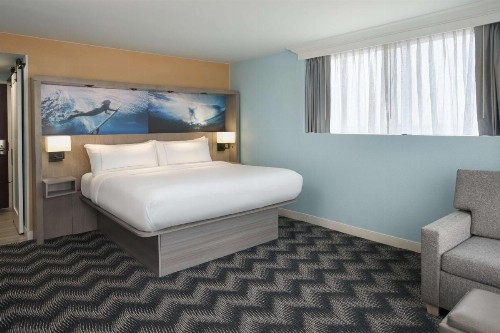 Hilton Cocoa Beach Oceanfront - image 33