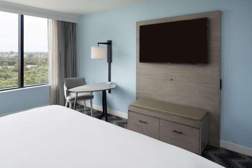 Hilton Cocoa Beach Oceanfront - image 36