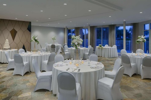 DoubleTree by Hilton Hotel Cocoa Beach Oceanfront - image 42