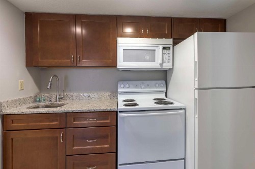 Best Western Cocoa Beach Hotel & Suites - image 35