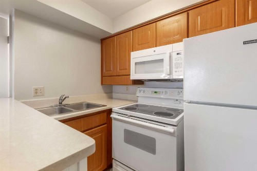 Best Western Cocoa Beach Hotel & Suites - image 43