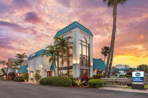 Best Western Cocoa Beach Hotel & Suites - image 7