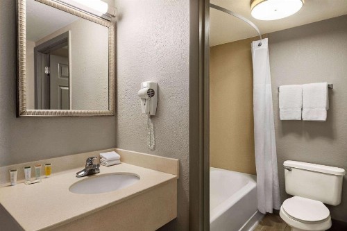 Days Inn by Wyndham Cocoa Beach Port Canaveral - image 24