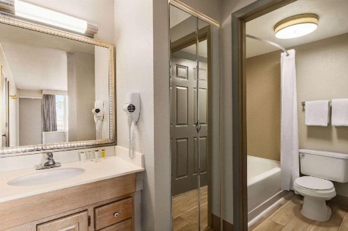 Days Inn by Wyndham Cocoa Beach Port Canaveral - image 39