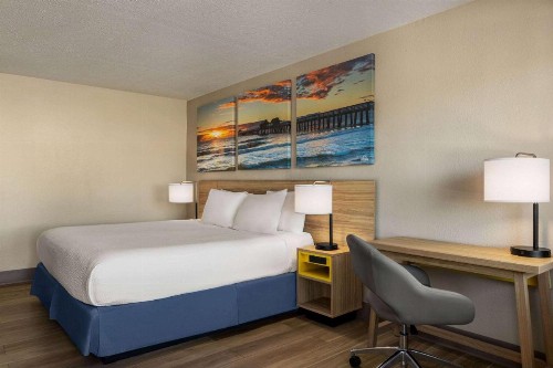 Days Inn by Wyndham Cocoa Beach Port Canaveral - image 45