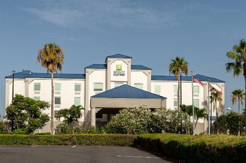 Holiday Inn Express Hotel & Suites Cocoa Beach an IHG Hotel - image 18