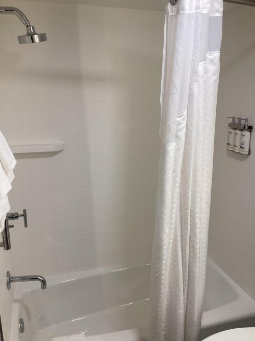 Holiday Inn Express Hotel & Suites Cocoa Beach an IHG Hotel - image 3