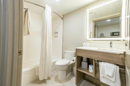Holiday Inn Express Hotel & Suites Cocoa Beach an IHG Hotel - image 34