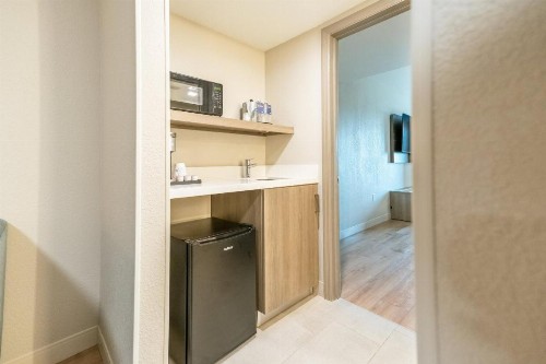 Holiday Inn Express Hotel & Suites Cocoa Beach an IHG Hotel - image 38