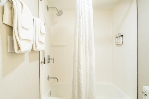 Holiday Inn Express Hotel & Suites Cocoa Beach an IHG Hotel - image 39