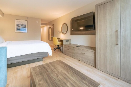Holiday Inn Express Hotel & Suites Cocoa Beach an IHG Hotel - image 40