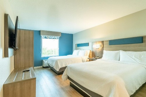 Holiday Inn Express Hotel & Suites Cocoa Beach an IHG Hotel - image 45