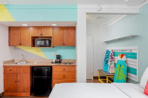 Beachside Hotel and Suites - image 14