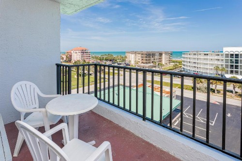 Beachside Hotel and Suites - image 2