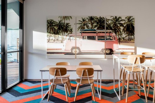 Beachside Hotel and Suites - image 4