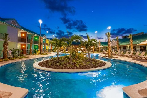 Beachside Hotel and Suites - image 9