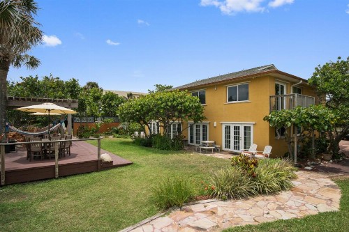 Beach Place Guesthouses - image 2