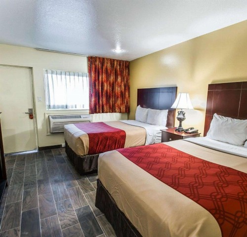 Econo Lodge Cocoa Beach - near the Port - image 11