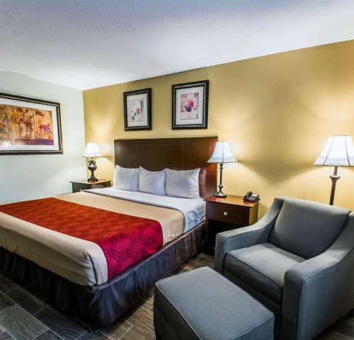 Econo Lodge Cocoa Beach - near the Port - image 13