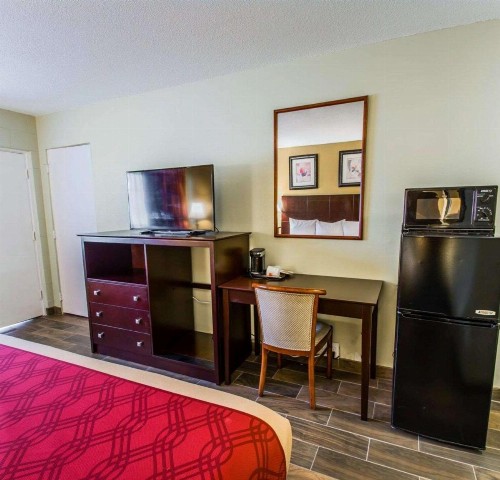 Econo Lodge Cocoa Beach - near the Port - image 19