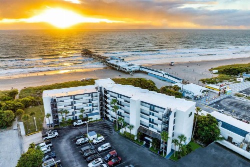 La Quinta by Wyndham Cocoa Beach Oceanfront - image 12