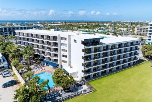 La Quinta by Wyndham Cocoa Beach Oceanfront - image 19