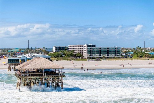 La Quinta by Wyndham Cocoa Beach Oceanfront - image 29